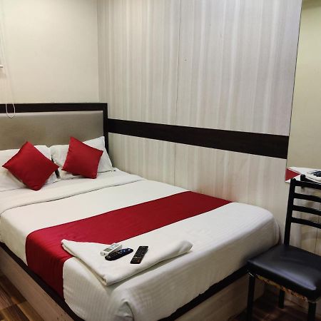 Hotel Happyland Mumbai Ngoại thất bức ảnh