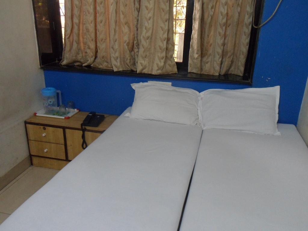 Hotel Happyland Mumbai Phòng bức ảnh