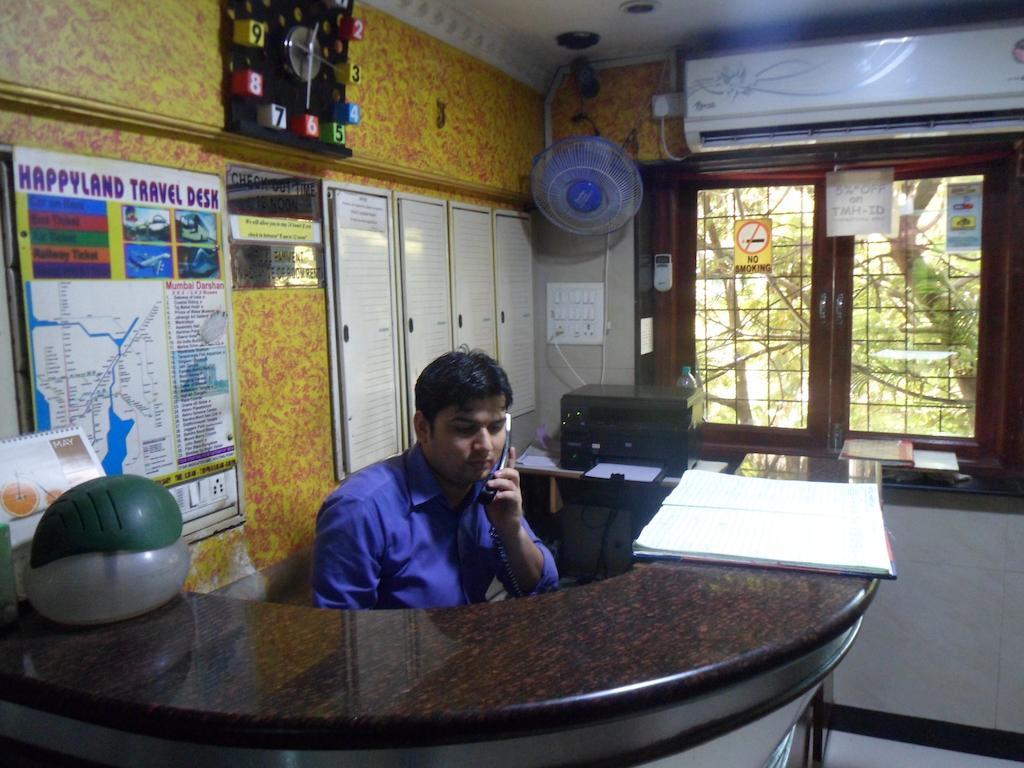 Hotel Happyland Mumbai Ngoại thất bức ảnh