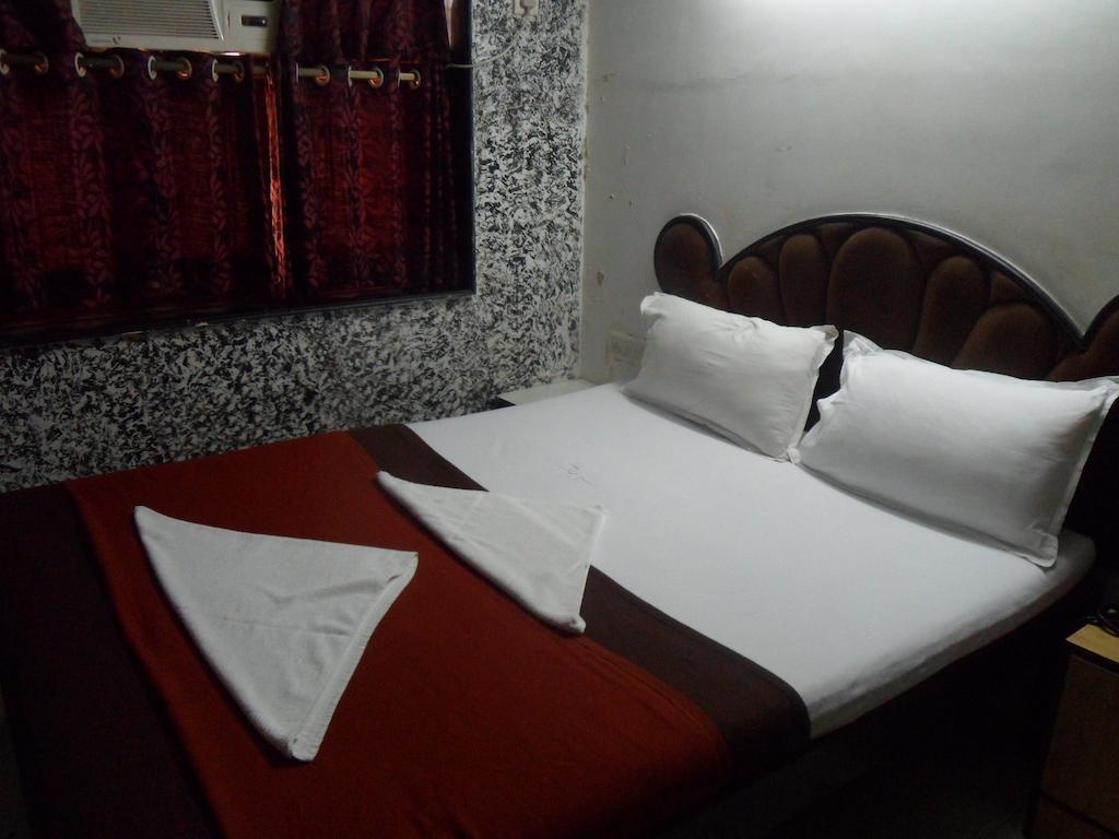 Hotel Happyland Mumbai Phòng bức ảnh