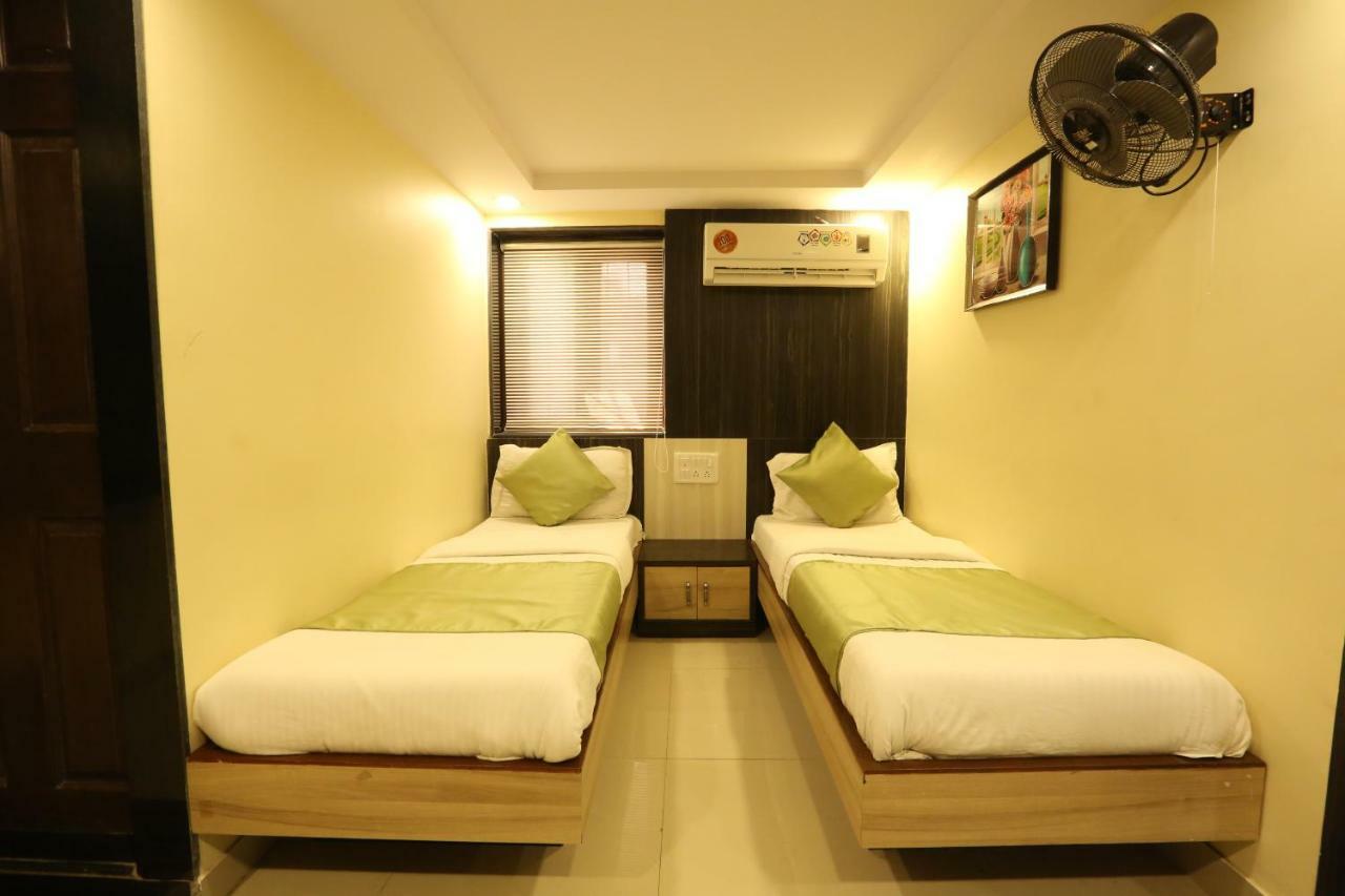 Hotel Happyland Mumbai Ngoại thất bức ảnh