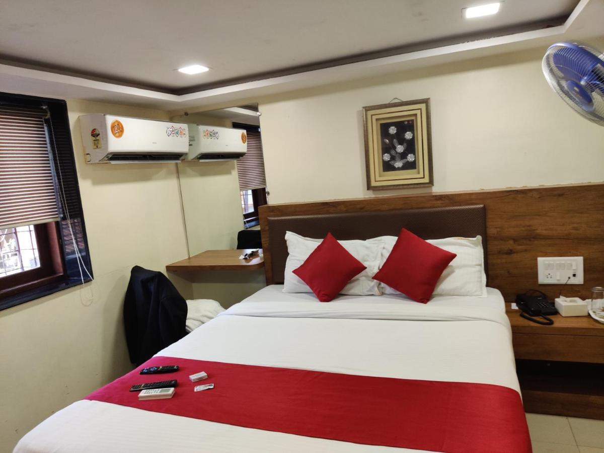 Hotel Happyland Mumbai Ngoại thất bức ảnh