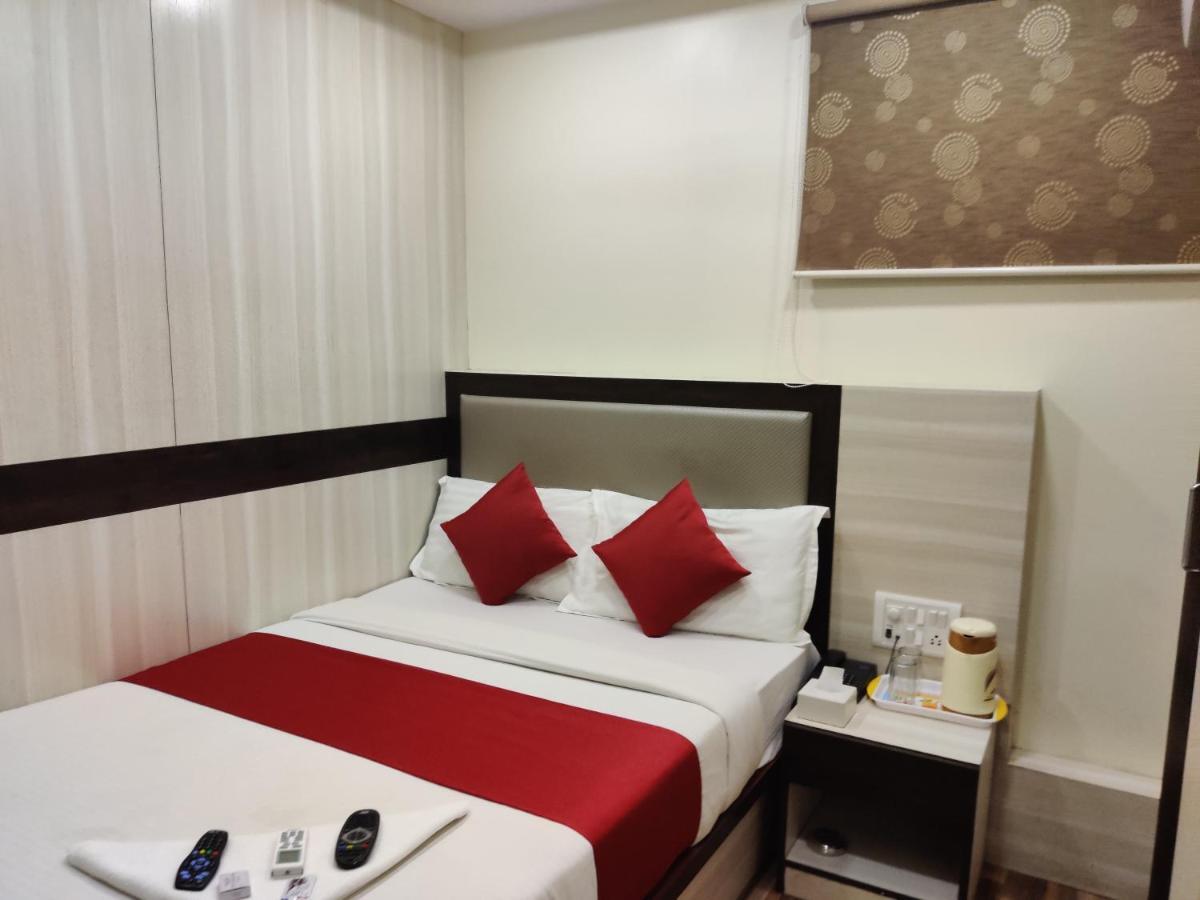 Hotel Happyland Mumbai Ngoại thất bức ảnh