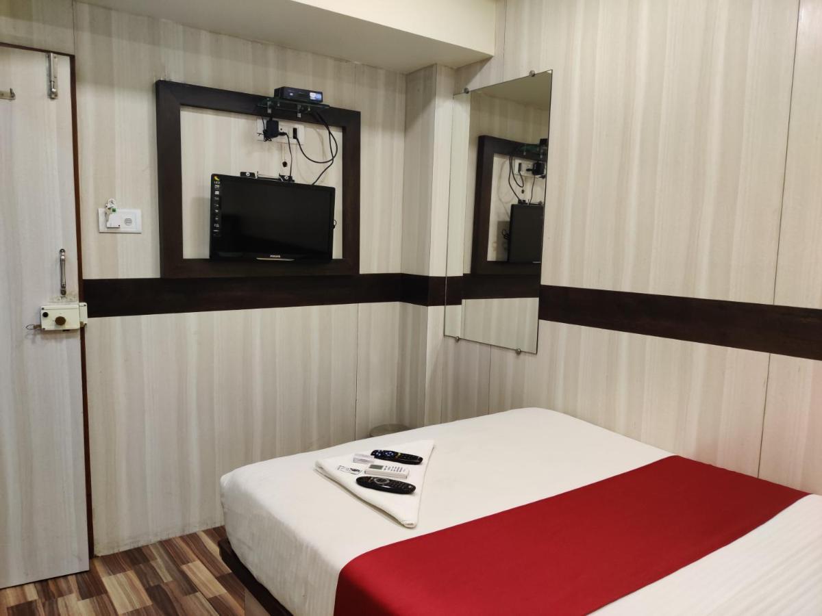 Hotel Happyland Mumbai Ngoại thất bức ảnh